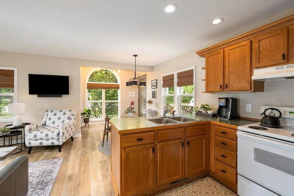 2Min Walk Downtown-Pet Friendly-Offstreet Parking Villa Saugatuck Eksteriør billede